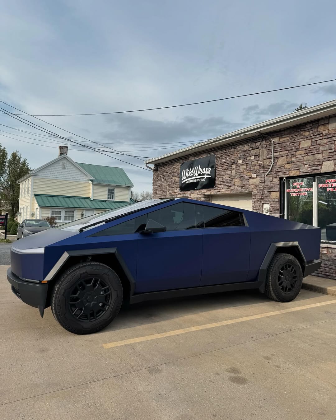 Full color change with custom graphics installed on this Tesla cyber truck•••CyberTruck Tesla